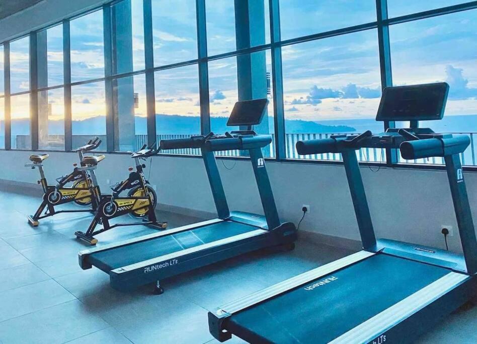 Jesselton Quay,2Br,4-5Pax,Mountain View Apartment Кота Кинабалу Екстериор снимка