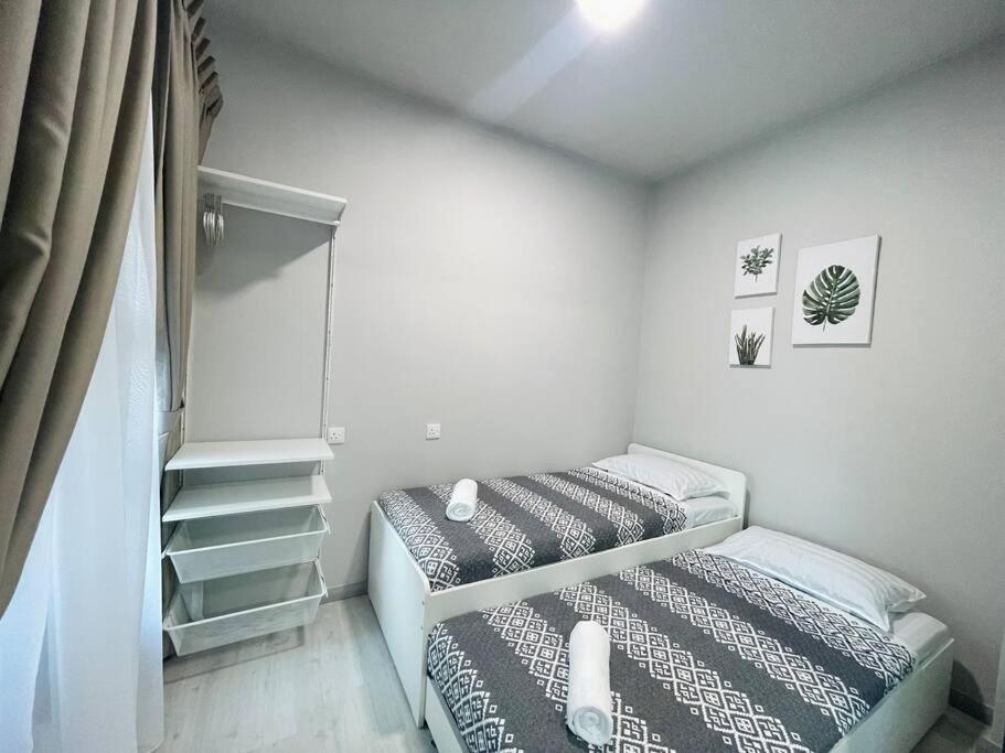 Jesselton Quay,2Br,4-5Pax,Mountain View Apartment Кота Кинабалу Екстериор снимка